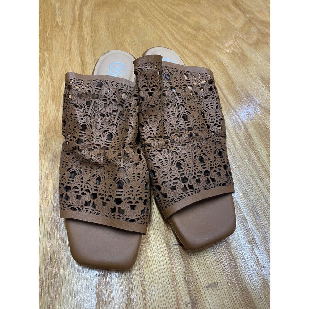 Golo Sandals Women's 8.5 Brown Leather Lace Pattern Stacked Heeled Preppy S64
